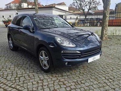 Usado Porsche Cayenne Platinum Edition 245 HP (180 kW) 2012 Azul SUV