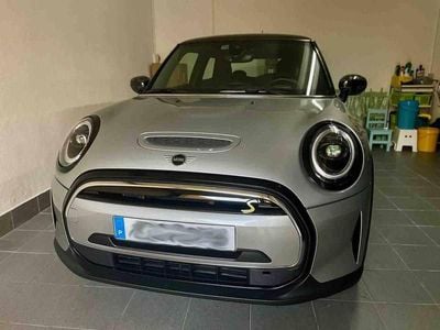 Cinzento Usado 2023 Mini Cooper SE Hatch Citadino | € 21.950 (Preço justo)