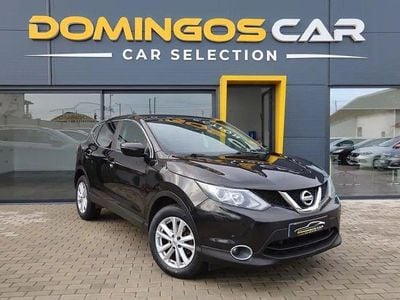 Usado Nissan Qashqai Acenta 109 HP (80 kW) 2016 Preto SUV
