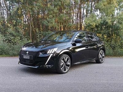 Preto Usado 2021 Peugeot e-208 GT-line Citadino | € 18.480 (Preço justo)