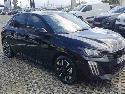 Preto Usado 2024 Peugeot e-208 Allure Citadino | € 33.000