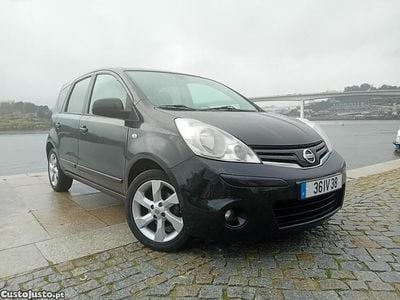 Usado Nissan Note 90 HP (66 kW) 2010 Preto Citadino