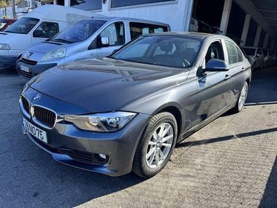 Usado BMW 318 143 HP (105 kW) 2013 Sedan