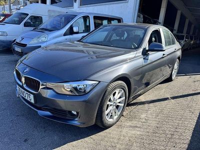 Usado 2013 BMW 318 Sedan | € 9.500 (Super Preço)
