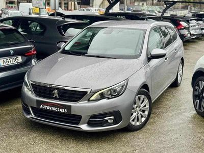 Usado Peugeot 308 102 HP (75 kW) 2020 Cinzento