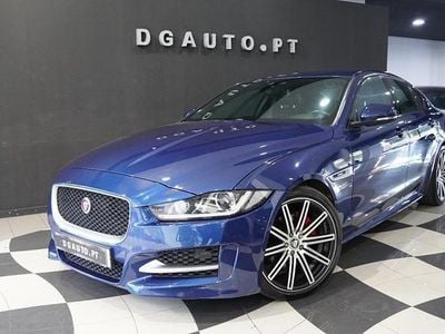 Usado Jaguar XE 163 HP (119 kW) 2016 Azul Sedan