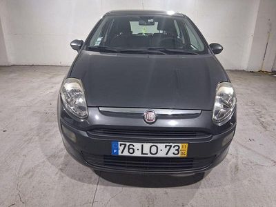 Usado 2011 Fiat Punto Sedan | € 3.490