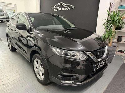 Usado Nissan Qashqai Acenta 115 HP (84 kW) 2018 Preto SUV