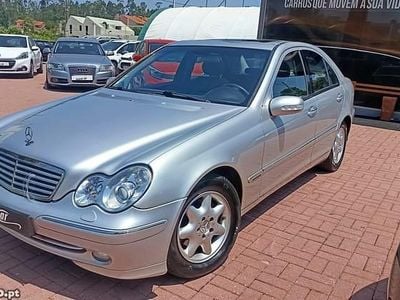 Cinza Usado 2002 Mercedes C220 Elegance Sedan | € 9.750