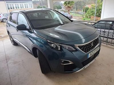 Usado Peugeot 5008 Allure 115 HP (84 kW) 2017 Verde escuro SUV