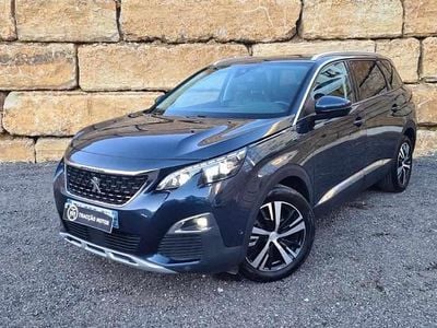 Usado Peugeot 5008 Allure 120 HP (88 kW) 2018 Azul (metalizado) Monovolume