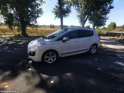 Usado Peugeot 3008 200 HP (147 kW) 2012 Branco Carrinha
