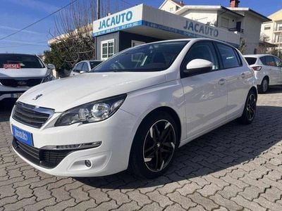 Branco Usado 2015 Peugeot 308 Active Citadino | € 12.250 (Preço justo)