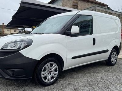 Usado Fiat Doblò 95 HP (69 kW) 2021 Branco Monovolume