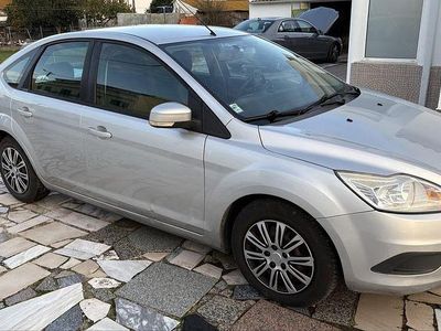 Usado 2010 Ford Focus Sedan | € 6.600 (Caro)