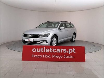Usado VW Passat Business 120 HP (88 kW) 2019 Cinzento claro metalizado Carrinha