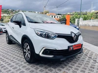 Branco Usado 2019 Renault Captur SUV | € 16.950 (Preço elevado)