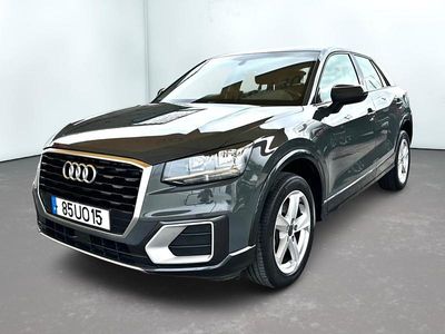 Usado Audi Q2 Design 116 HP (85 kW) 2018 Cinzento SUV