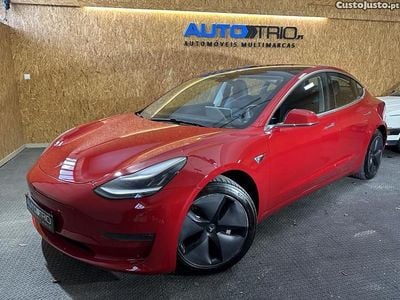 Usado Tesla Model 3 Long Range AWD 365 kW (497 HP) 2019 Vermelho Sedan