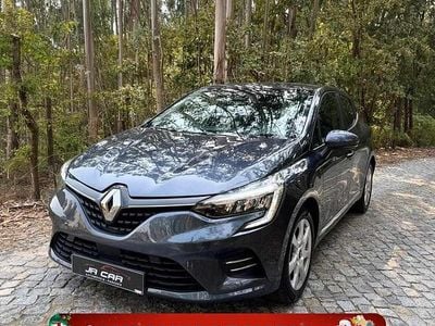 Cinza Usado 2021 Renault Clio V Evolution | € 12.999 (Preço justo)
