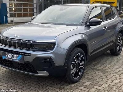 Cinza Usado 2024 Jeep Avenger EV Summit SUV | € 24.899 (Preço justo)