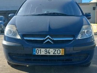 Citroën C8