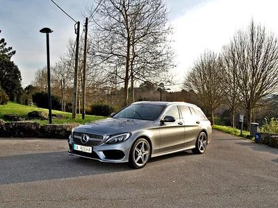 Usado Mercedes C200 AMG line 136 HP (100 kW) 2015 Cinza Carrinha