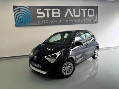 Preto Usado 2020 Toyota Aygo X-play Citadino | € 11.990 (Preço justo)