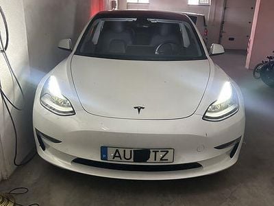 Usado 2021 Tesla Model 3 Sedan | € 28.900 (Preço justo)