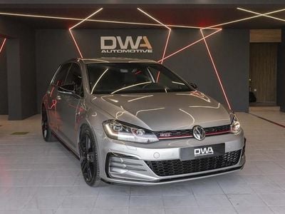 Cinzento Usado 2019 VW Golf VII | € 29.900 (Preço justo)