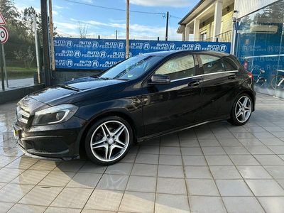 Usado Mercedes A180 109 HP (80 kW) 2014 Preto