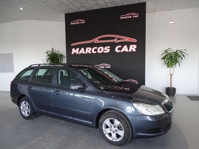 Usado Skoda Octavia GreenLine 105 HP (77 kW) 2011 Cinza Carrinha