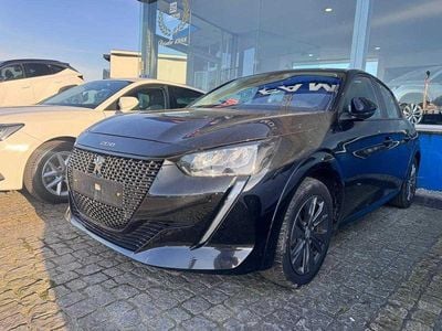 Usado Peugeot e-208 Active 100 kW (136 HP) 2021 Preto Citadino