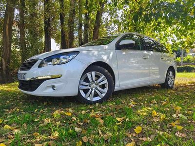Branco Usado 2015 Peugeot 308 SW Carrinha | € 10.750 (Preço justo)