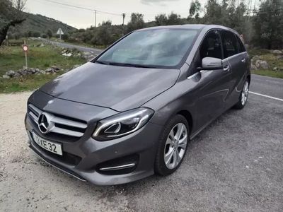Mercedes B200
