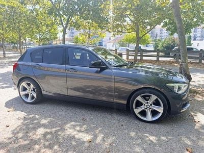 Cinza Usado 2012 BMW 116 Sport Line Citadino | € 9.750