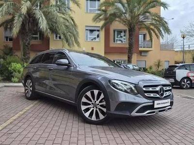 Usado Mercedes E220 All-Terrain Avantgarde 194 HP (142 kW) 2018 Cinza Carrinha