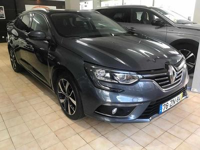 Usado Renault Mégane GrandTour 116 HP (85 kW) 2019 Cinzento Carrinha