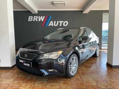 Preto (metalizado) Usado 2014 Seat Leon ST Reference Carrinha | € 11.990