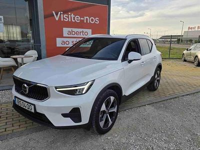 Usado Volvo XC40 Core 163 HP (119 kW) 2025 Branco SUV