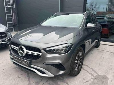 Usado Mercedes GLA180 116 HP (85 kW) 2025 Cinzento SUV
