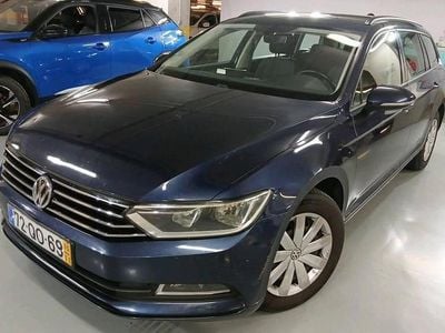 Usado VW Passat Trendline 120 HP (88 kW) 2015 Azul Carrinha