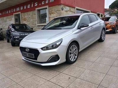 Cinzento Usado 2019 Hyundai i30 Style Sedan | € 16.500 (Preço justo)