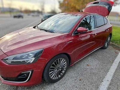 Usado Ford Focus Vignale 120 HP (88 kW) 2019 Vermelho Sedan