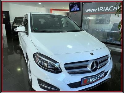 Branco Usado 2017 Mercedes B180 Style Monovolume | € 15.990 (Preço justo)