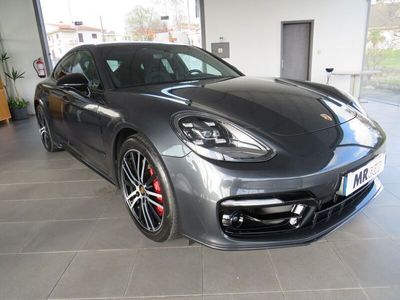 Porsche Panamera 4