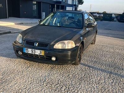 Usado Honda Civic 90 HP (66 kW) 1997 Sedan