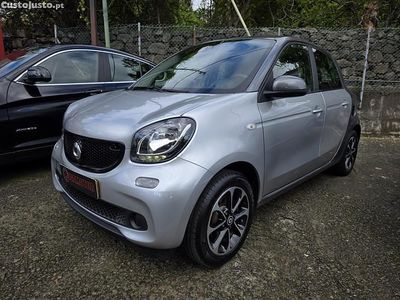 Cinza Usado 2016 Smart ForFour Passion Citadino | € 13.900 (Preço elevado)