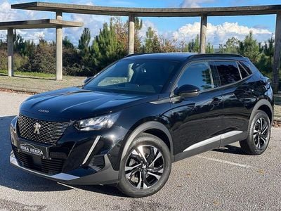 Cinza Usado 2023 Peugeot 2008 Allure SUV | € 20.250 (Bom preço)