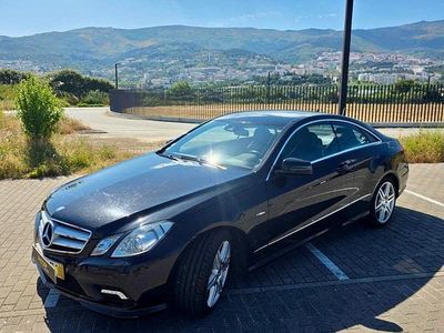Preto Usado 2009 Mercedes E250 Elegance Coupé | € 17.500
